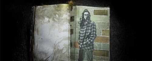 Rochambeau Look Book, un beau livre de mode mélangeant photographie, design graphique et travail plastique pour un résultat mixant couleurs, textures et images dans un objet d'art. rochambeau look book, un livre de mode artistique et graphique